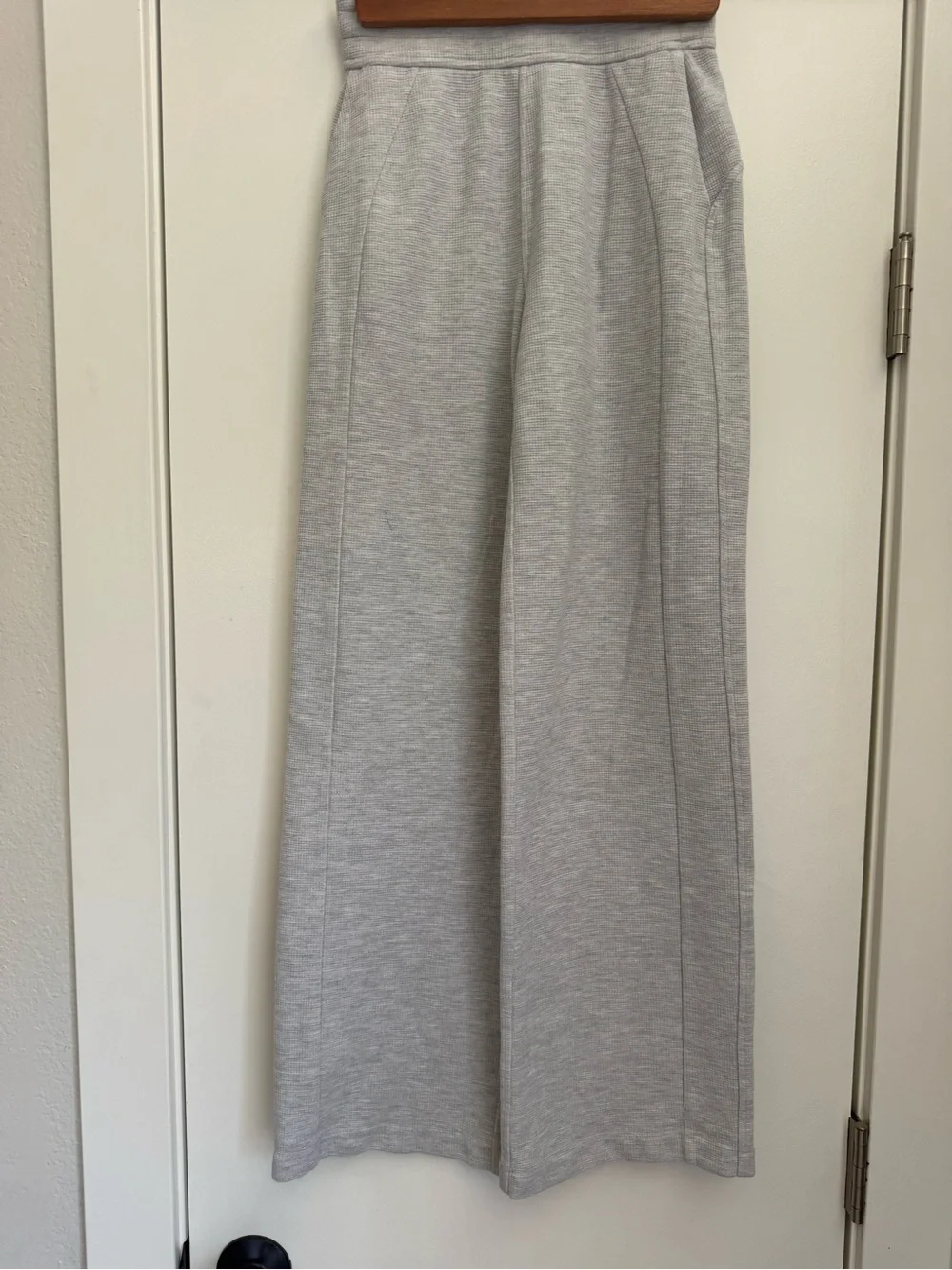 Lululemon Scuba Mid-Rise Wide-Leg Pant Waffle